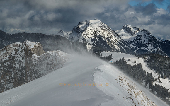 Ein eisiger Wind weht auf dem GIpfel des Schibrig  (1815 m.u.M.)