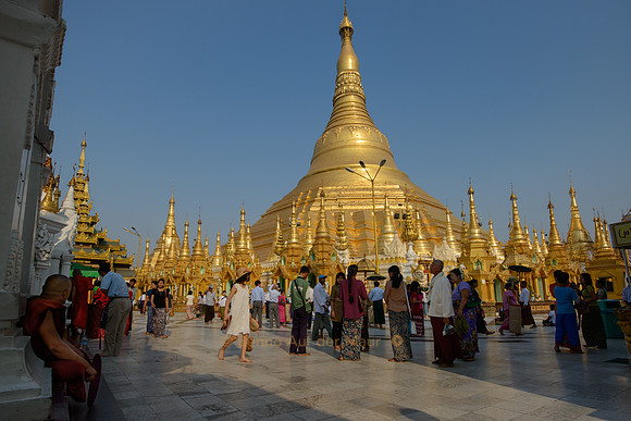 Shwedagon Pagode - nicht nur das Wahrzeichen von Yangon