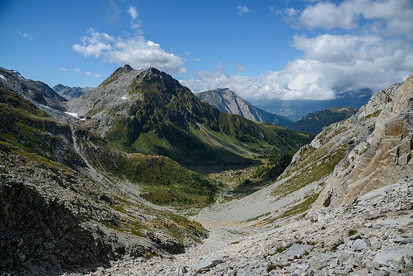 Blick Richtung Maniboden und Stockhorn ins Binntal hinunter