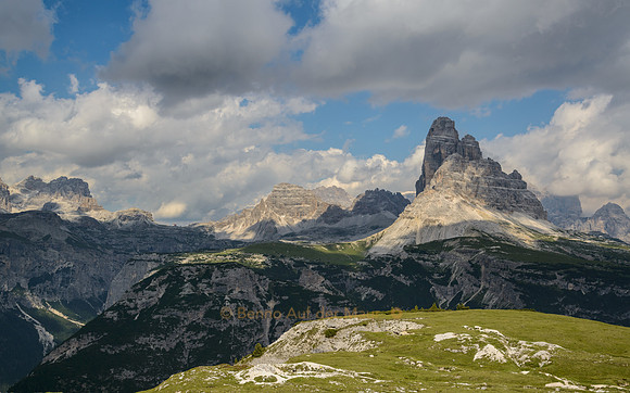 Paternkofel und Drei Zinnen im Nachmittagslicht